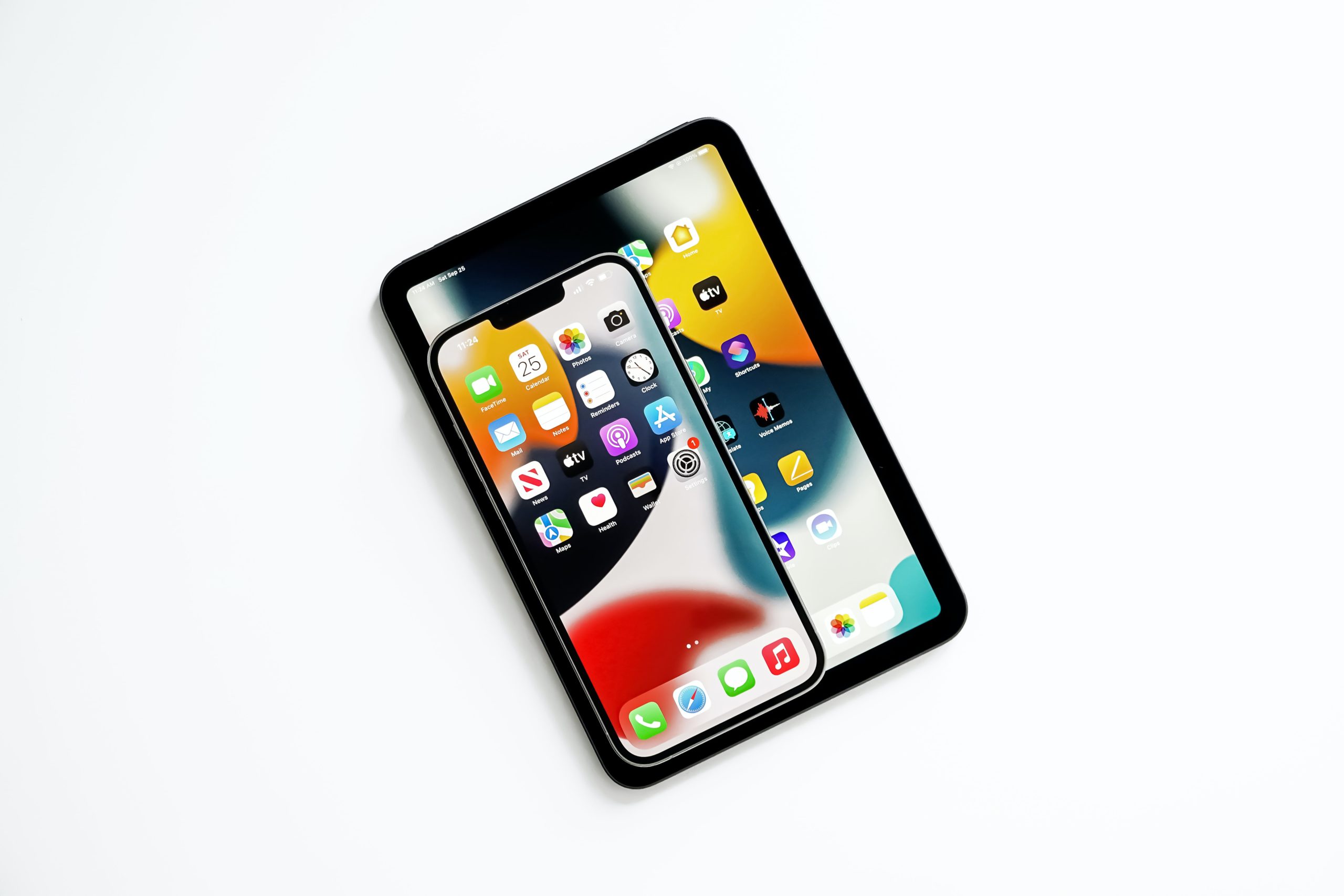 Two iOS 15 devices